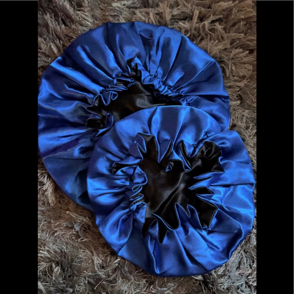 Mommy & Me Bonnets sets😇🥰😬 Navy Blue& Black